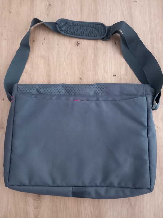 Бизнес Чанта за Лаптоп и Документи Dicota Messenger