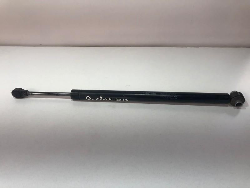 Opritor usa stanga / dreapta fata Mercedes S-Class W221 a2217200716