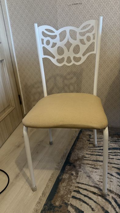 Продам кухонные стулья