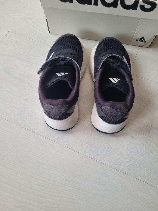 Маратонки Adidas ,размер 28