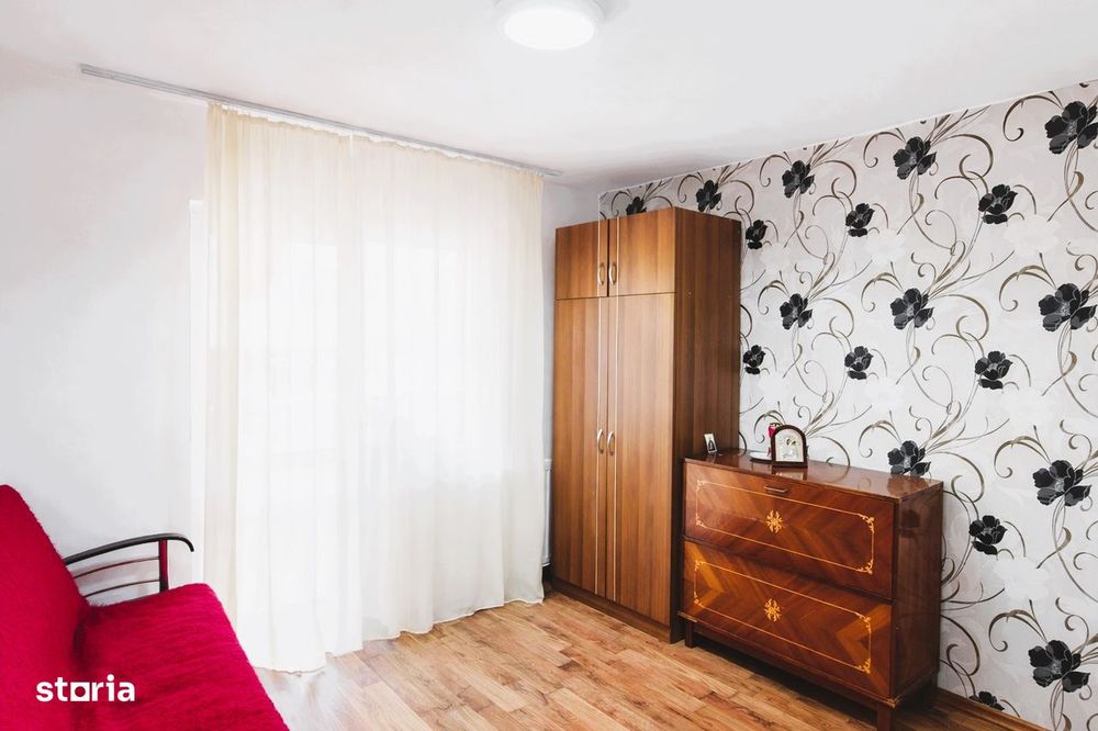 Proprietar Petrosani apartament MODERN cu CENTRALA RENOVAT etaj2 DECOM