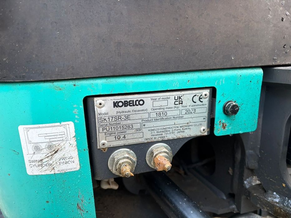 Miniexcavator KOBELCO SK17SR!