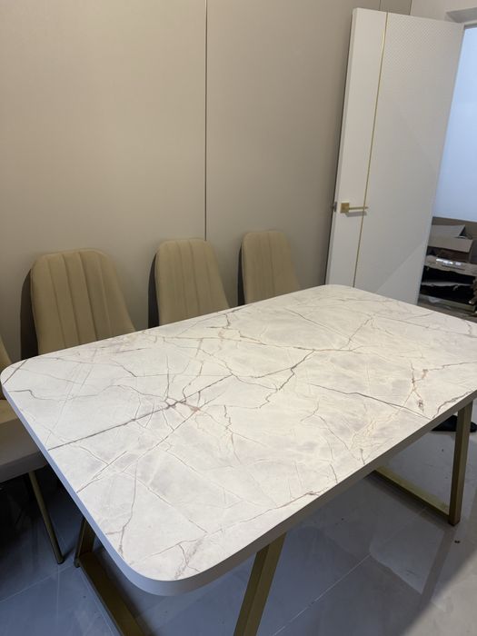 Стол, обеденный стол