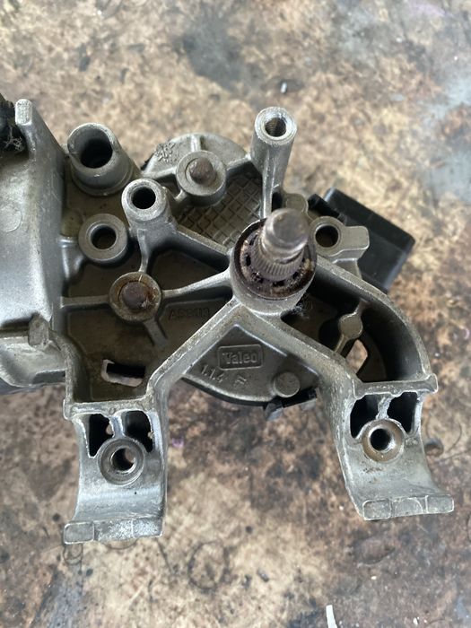 Мотор предни чистачки за рено меган 2