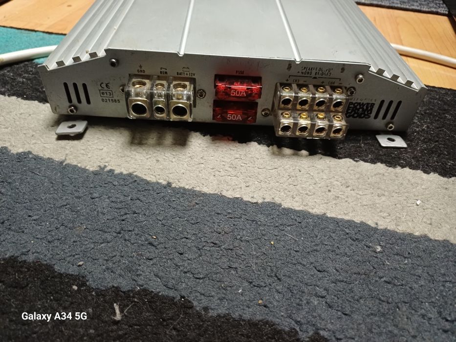 Amplificator auto Hifonics Titan txi8400,4x275W