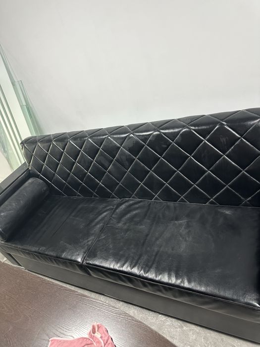 Диван кожаный с сейфом