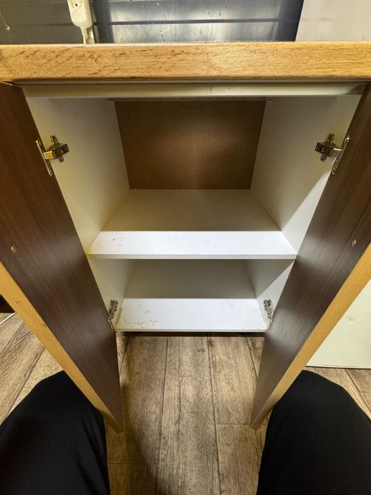 Продам стол, холодильник, лайтбокс, тумбучку