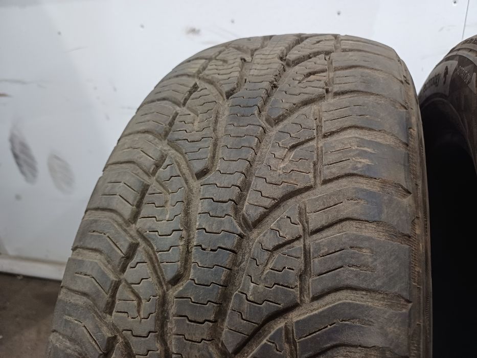 Шины 205/55 R16 Uniroyal пара.