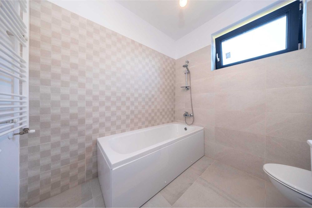 Proprietar Vand Casa 4 camere | Toate utilitatile | Finisaje Conrep | Sânpetru, BV