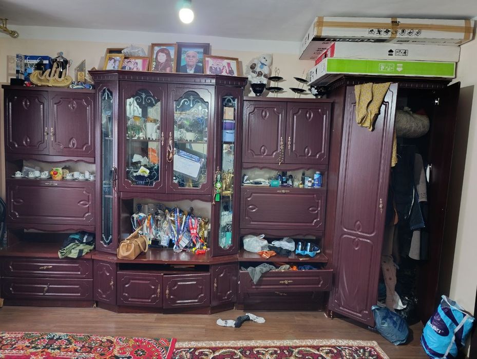 Shkaf sotiladi sifat yaxshi