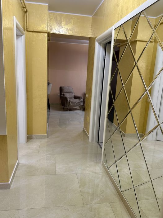 Inchiriez apartament 3 camere Central Adress Residence