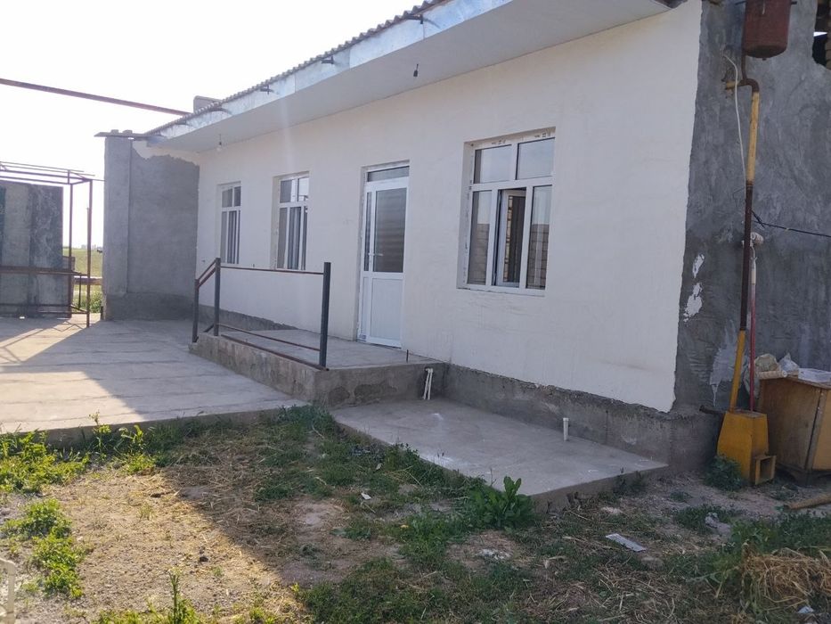 Uy sotiladi hovli
