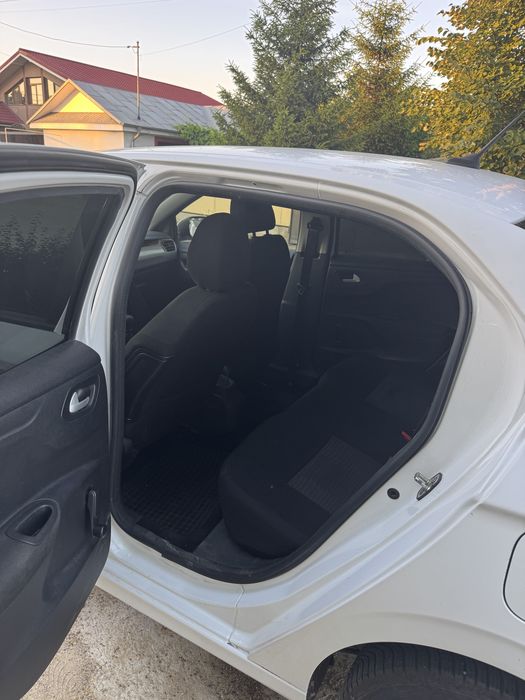 Peugeot 301 an 2021 NEGOCIABIL