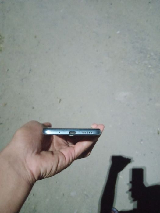 Редми 10с 4/128 хотира   iphone 8+ plusga алишаман