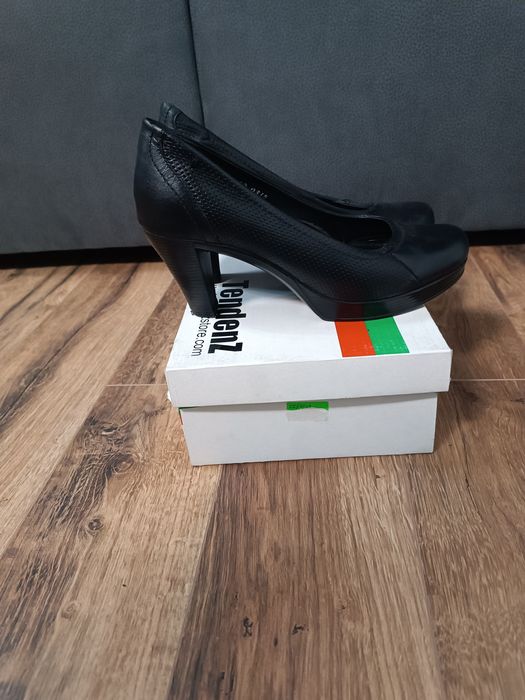 Дамски Обувки - размер 40