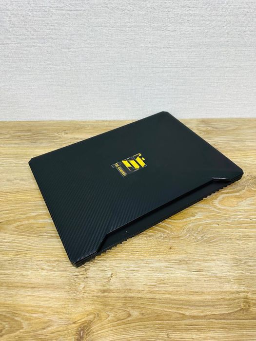 Срочно продается Ноутбук ASUS TUF Gaming FX505D.