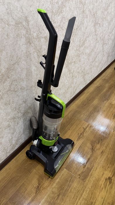 Пылесос Bissell 2261E