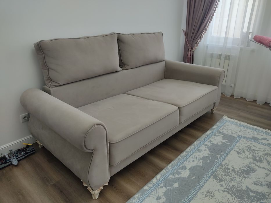 Срочно продам диван