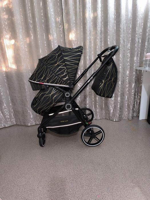 Прогулочная коляска.