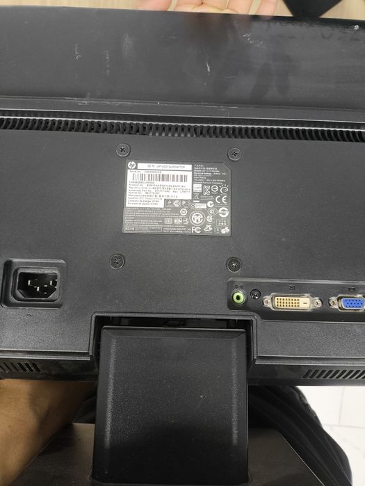 Монитор 20 дюймов