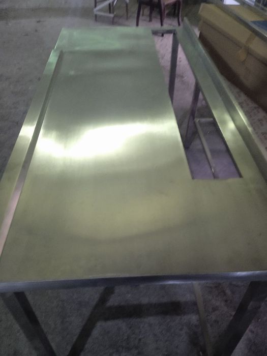 Стол производственныи из нержавеющей стали