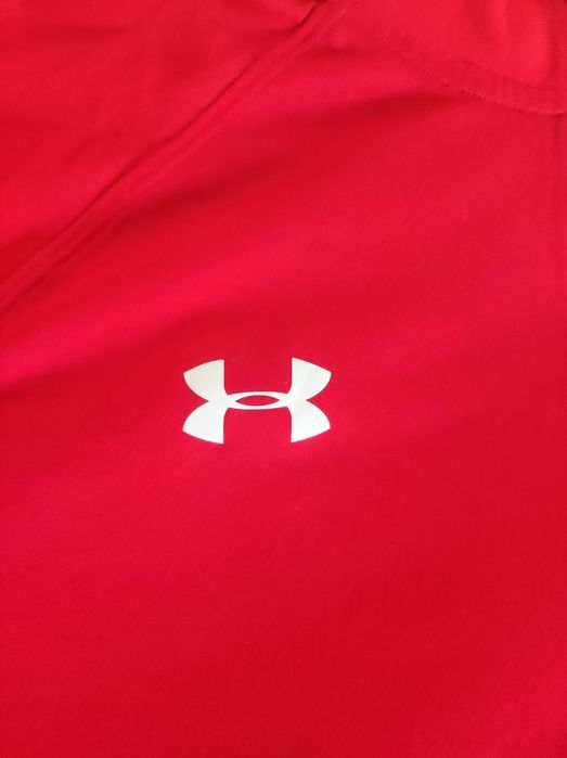 Продавам фланела Under Armour