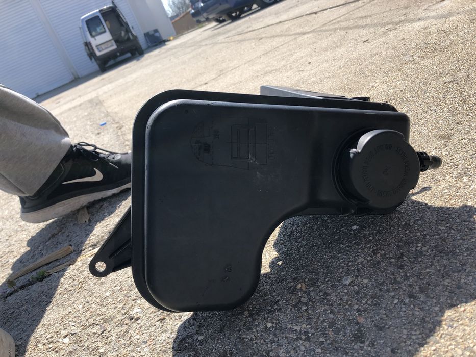 Разширителен съд за Бмв Е60 Е61 525д 530д 177кс 218кс 231кс