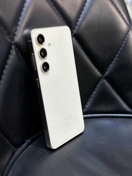 Samsung S24  8/128GB