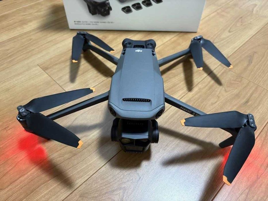 DJI Mavic 3 Pro Fly More Combo Drone. ЩЕ БЪДЕ ДОСТАВЕН ОТ ЧЕХИЯ
