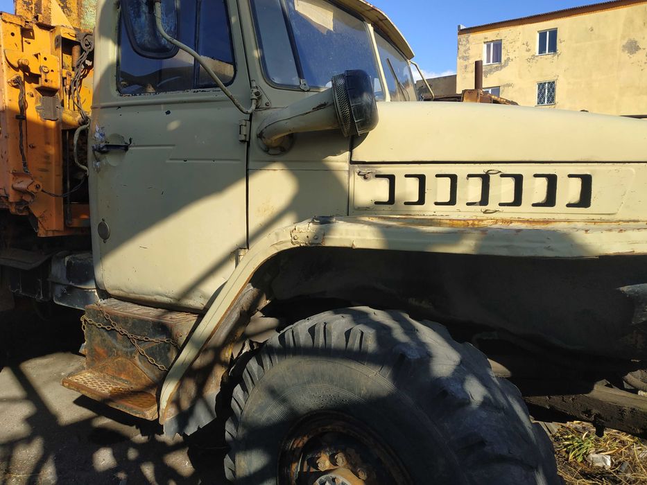 УРАЛ -5557 сельхозник самосвал