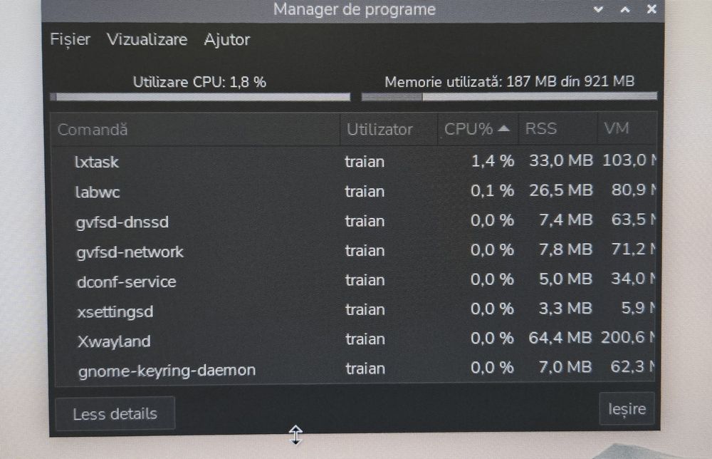 Raspberry Pi 2 v1.1 + Carcasa + Card Memorie + Usb stick