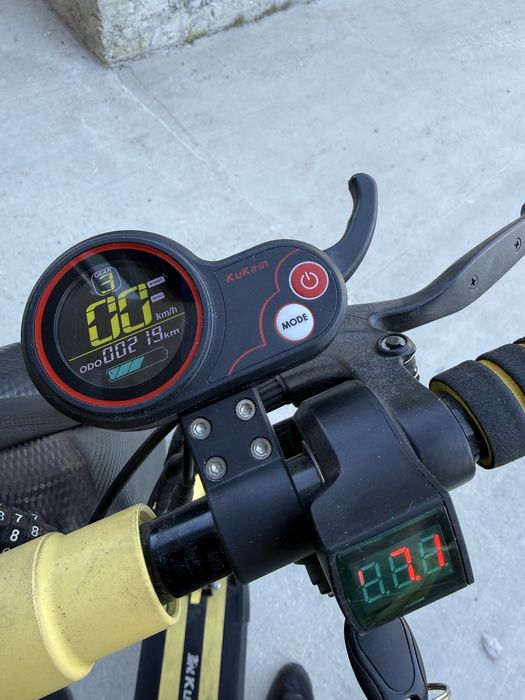 Тротинетка Kukirin M4
