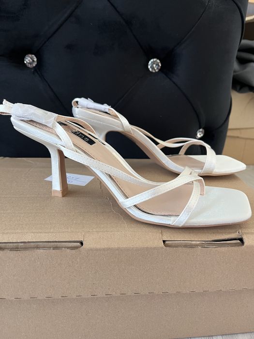 Sandale dama noi doar probate