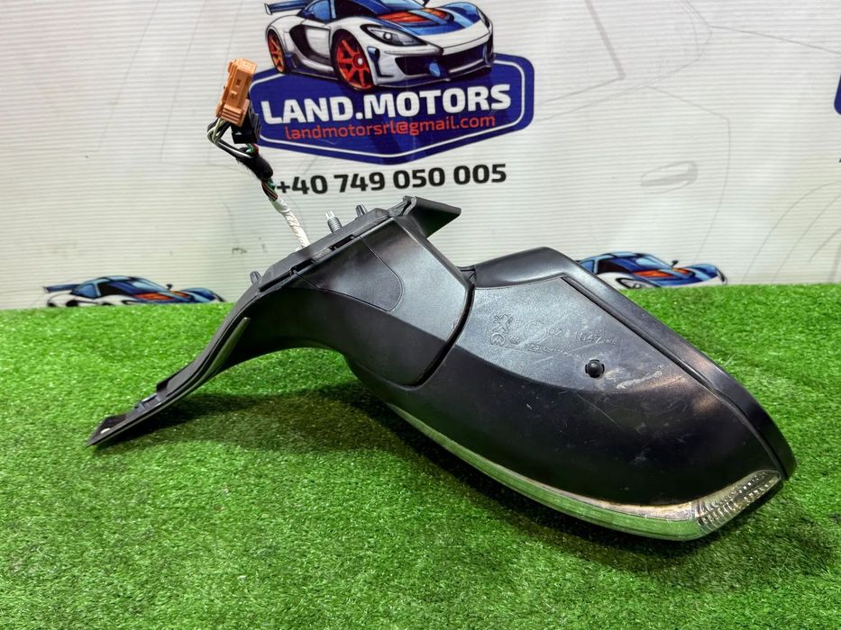 OGLINDA DREAPTA PEUGEOT 208 1.4 DIESEL 2013 COD OEM 021047 1607511680 1611240580 2012-2018