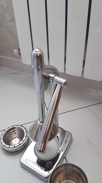 Продам соковыжималку