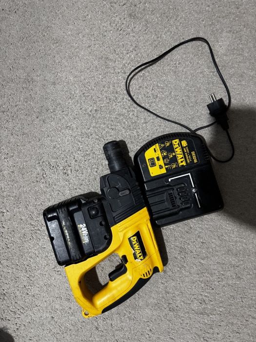 DeWalt перфоратор
