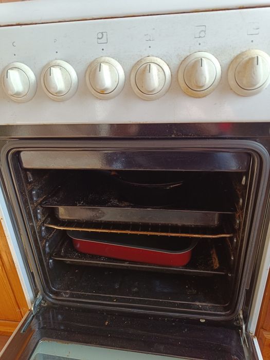 Продам газ плиту