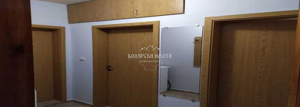 Дава се под наем Тристаен апартамент в Велико Търново, Картала - 70 кв.м за 270 € - Снимка #2