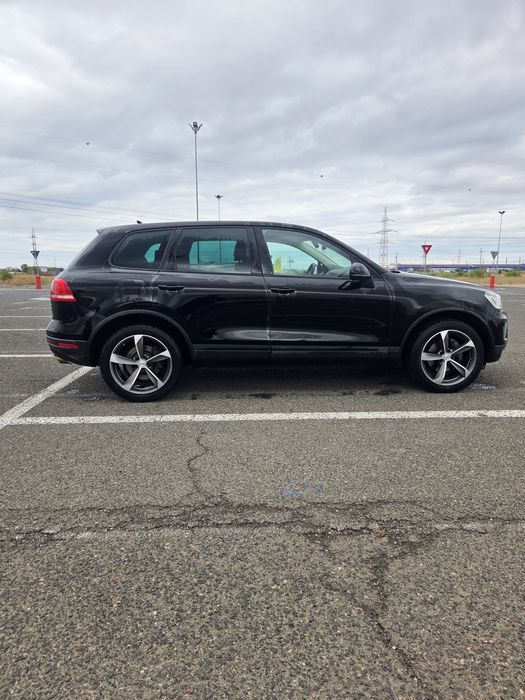 VOLKSWAGEN Touareg 2015 — imagine 4