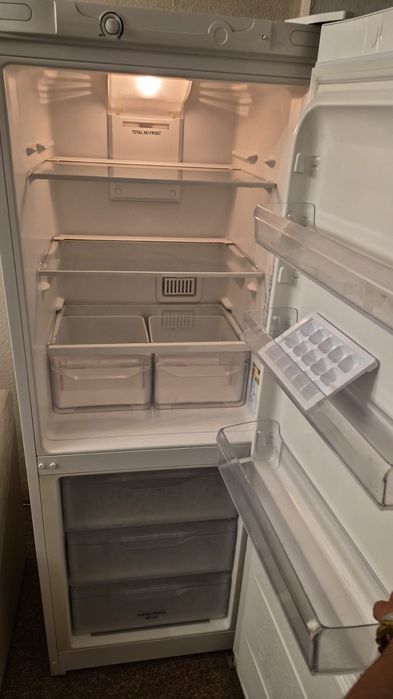 Индезит No Frost рабочий