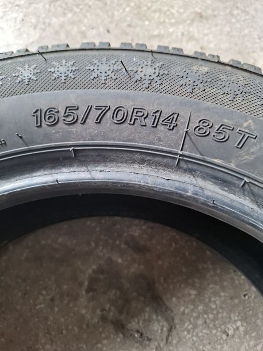 2 Зимни гуми Ласа 165/70/14 ДОТ24 7мм