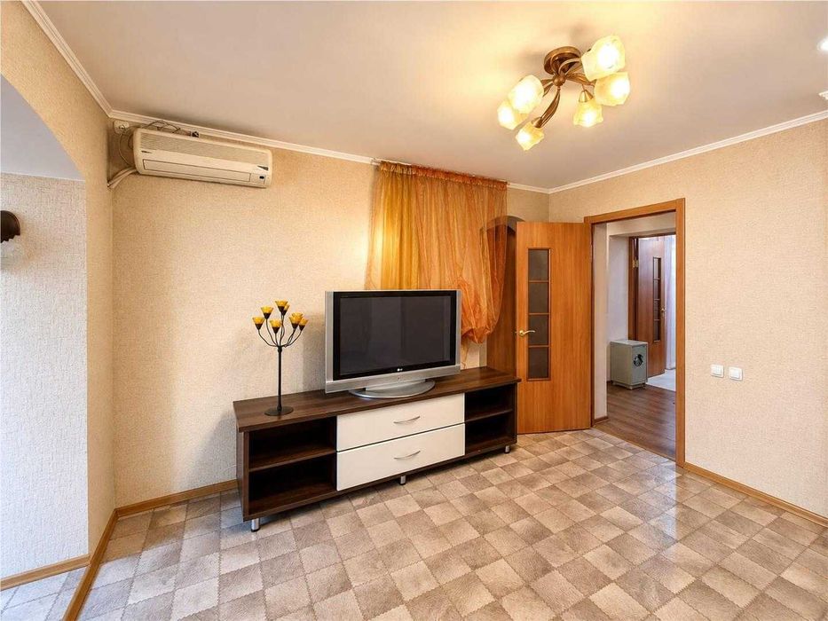 Продам 3 комн квартиру студию, на востоке