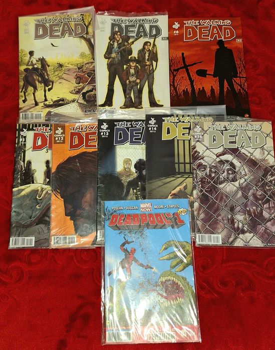 The Walking Dead/Deadpool Comic Books