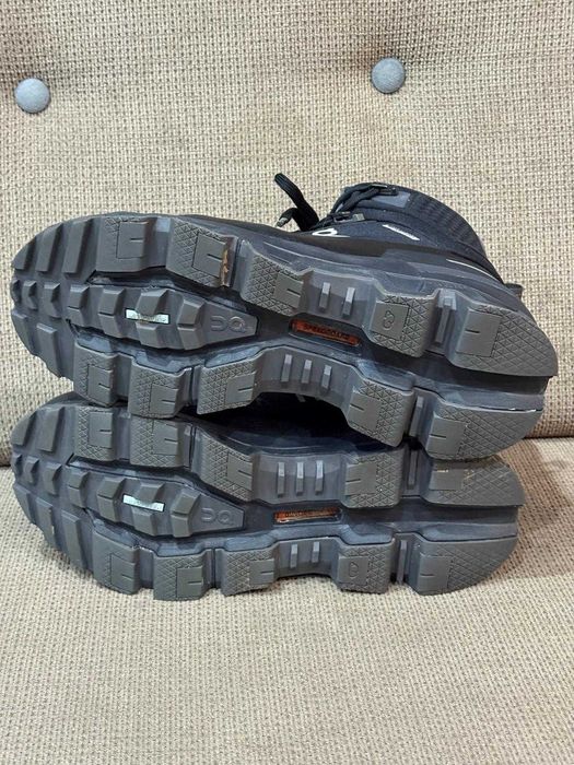 Ghete On Cloud Running Cloudflyer Waterproof Marimea 38 (24 cm)