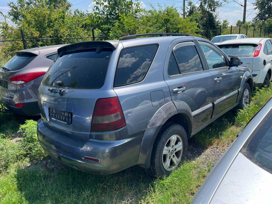 Dezmembrez KIA Sorento 2003 gri inchis diesel