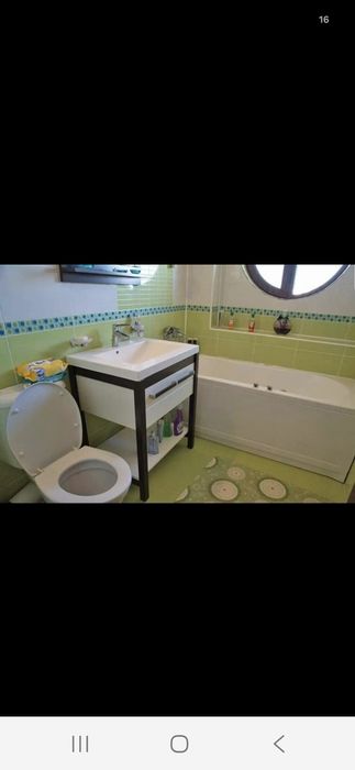 Inchiriez apartament 3 camere (2 dormitoare + 2 băi) Mamaia Sat, parcare, disponibil din septembrie