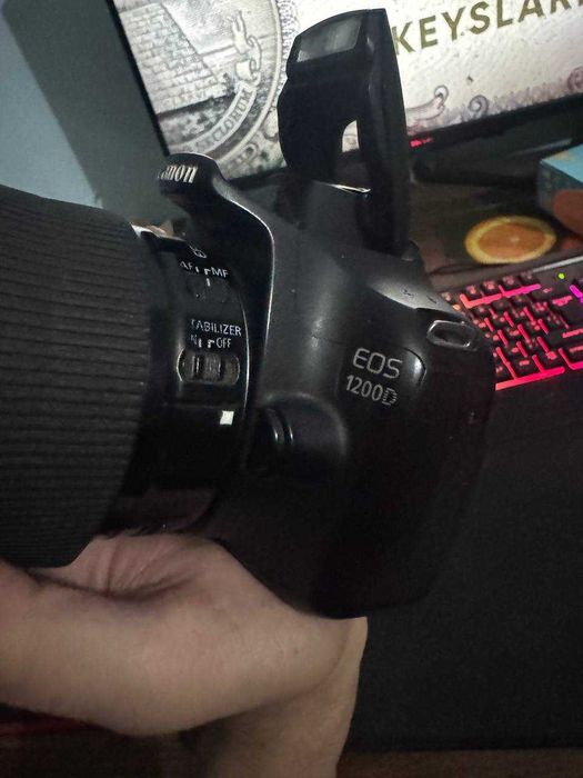 Canon 1200 d  Obektiv 18-55 holati yaxshi 100 $ narxi