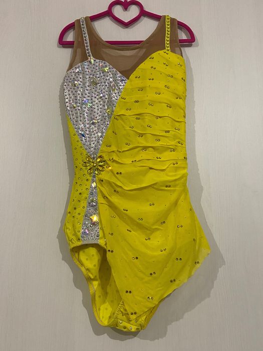 Трико за художествена гимнастика