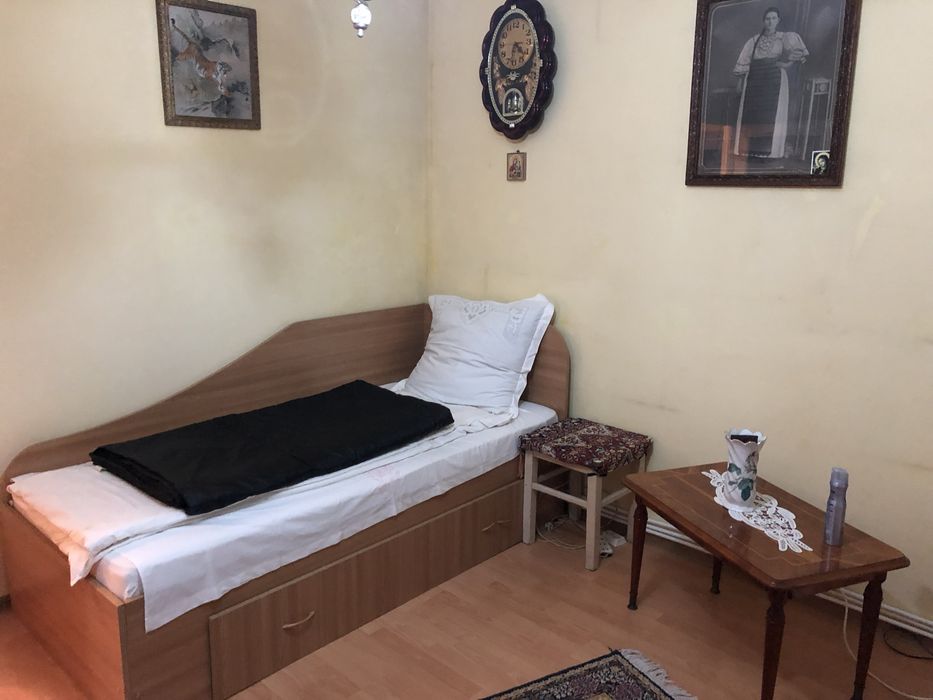 Vand/inchiriez apartament cu 2 camere in centrul orasului Vulcan