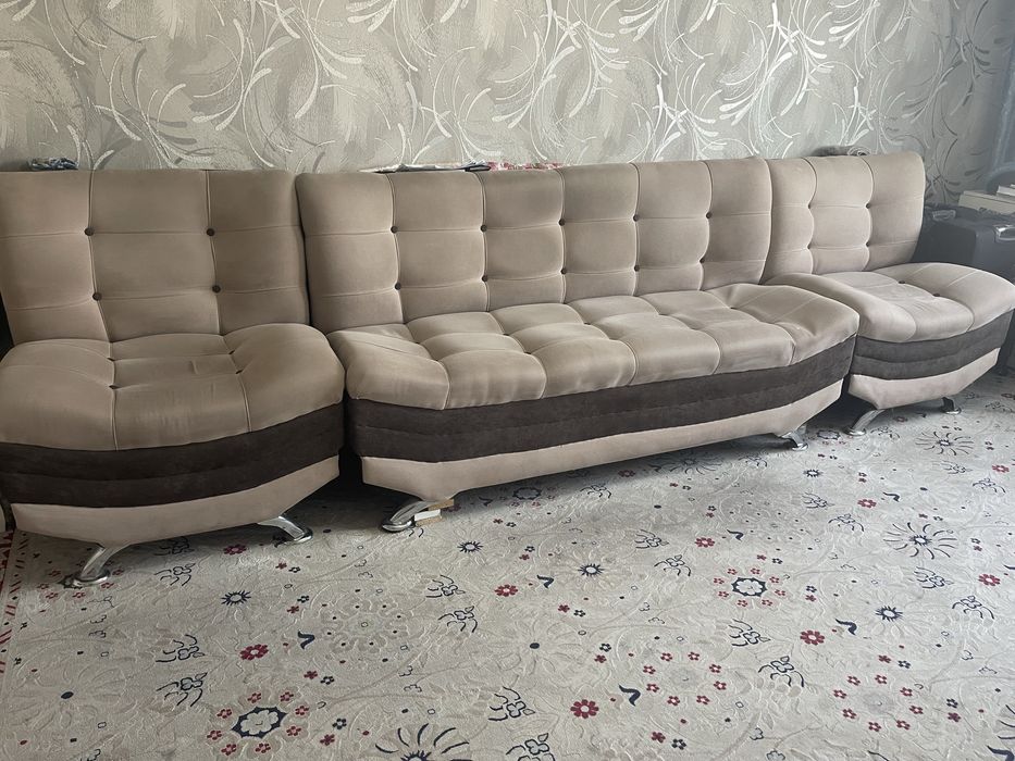 Диван жағдайы жақсы,көп қолданылмаған